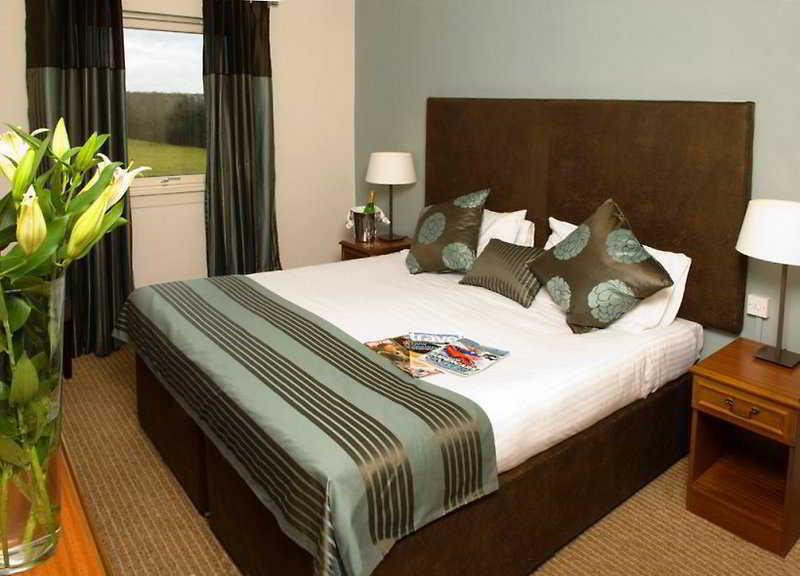 Cairn Hotel Bathgate Exterior foto