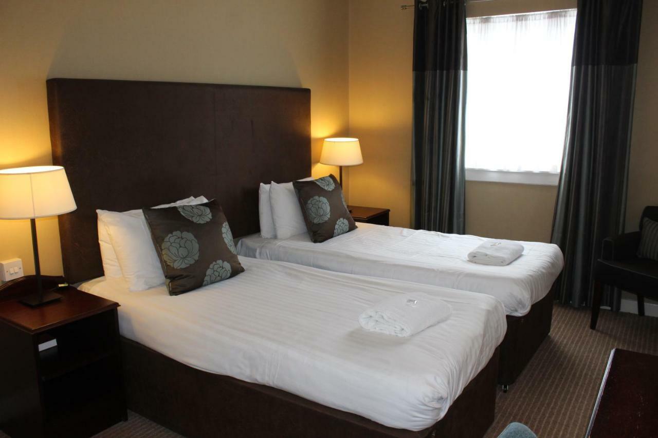 Cairn Hotel Bathgate Exterior foto