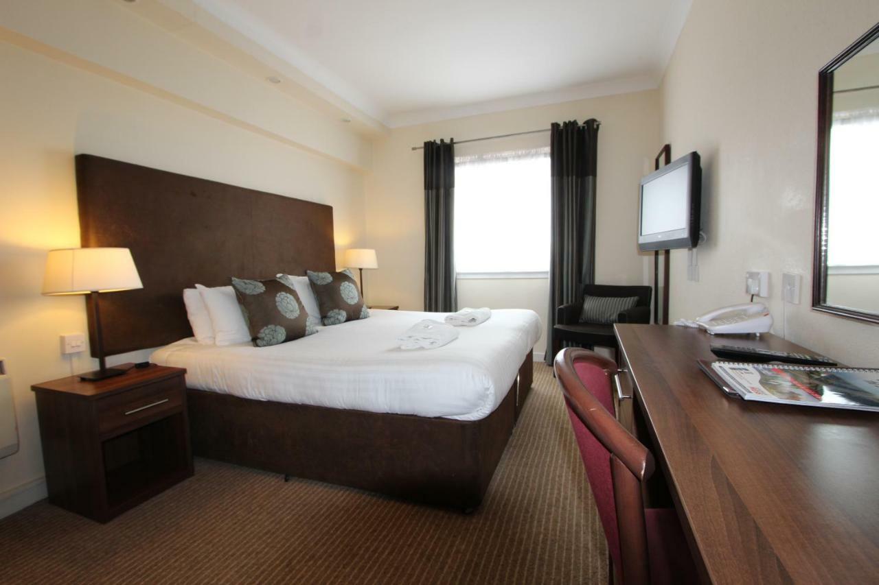 Cairn Hotel Bathgate Exterior foto