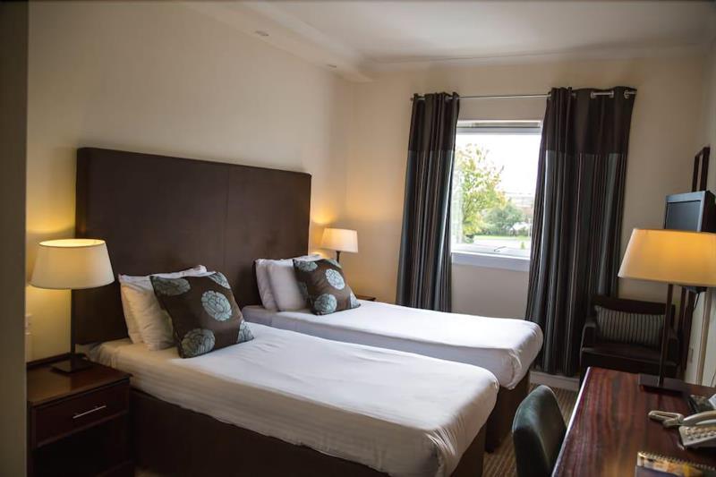 Cairn Hotel Bathgate Exterior foto